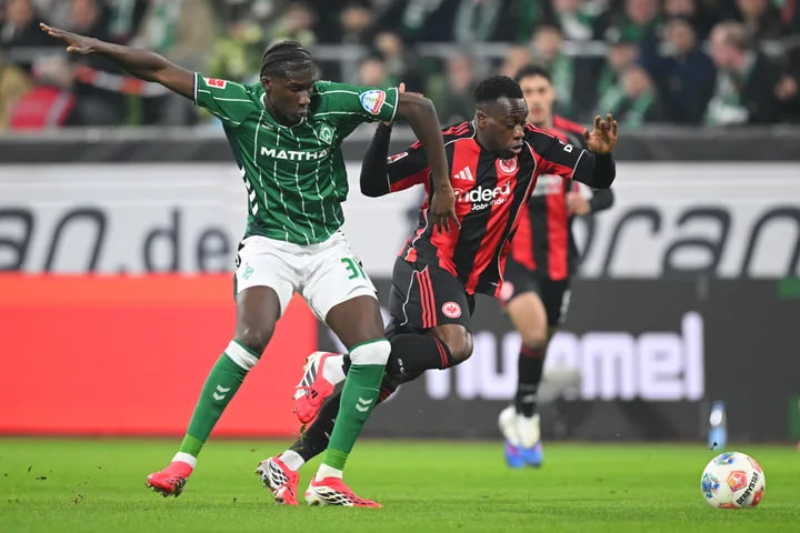 Werder Bremen vs Eintracht Frankfurt (02:30 � 17/01) | Xem lại trận đấu